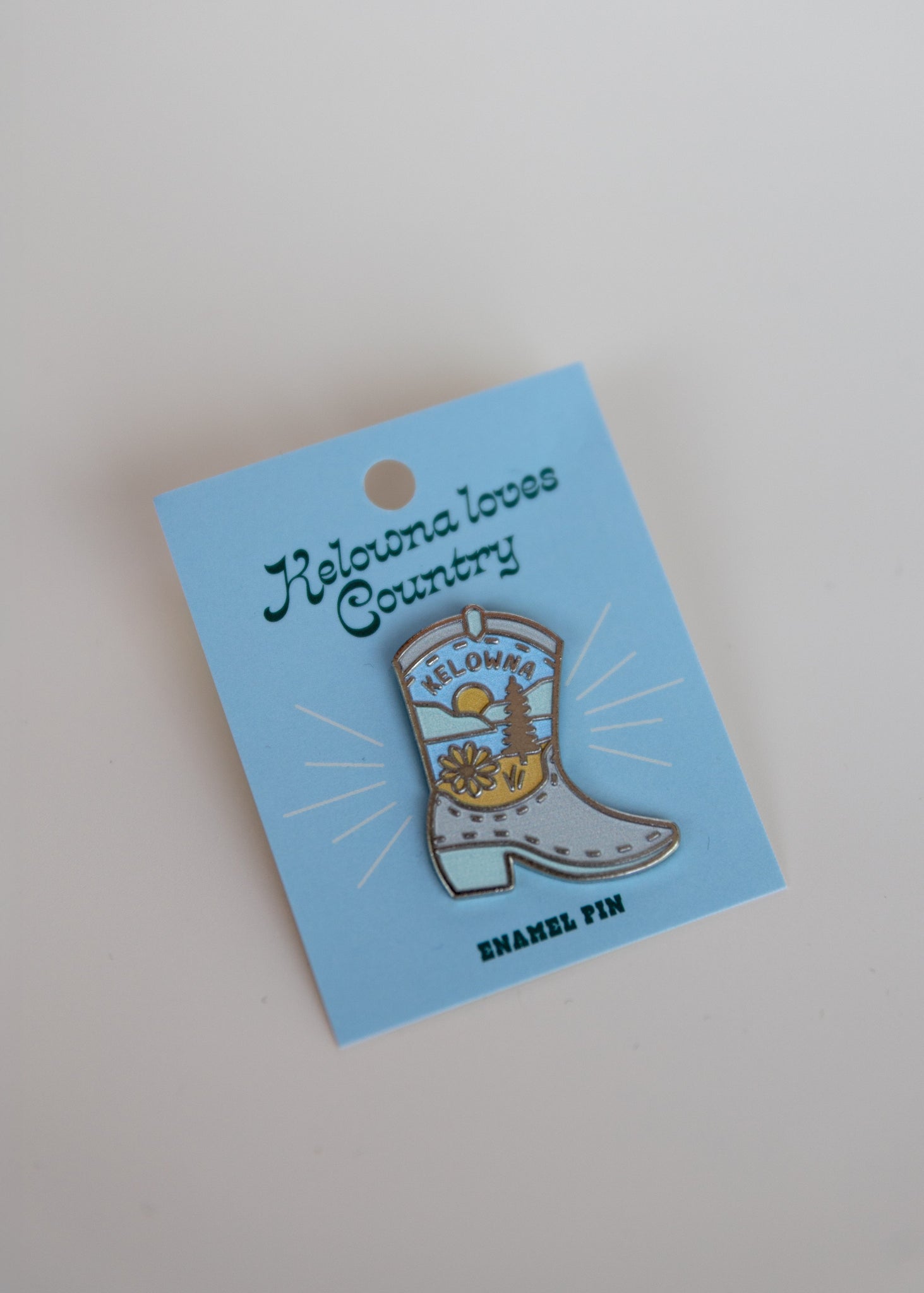 Kelowna Loves Country Pin