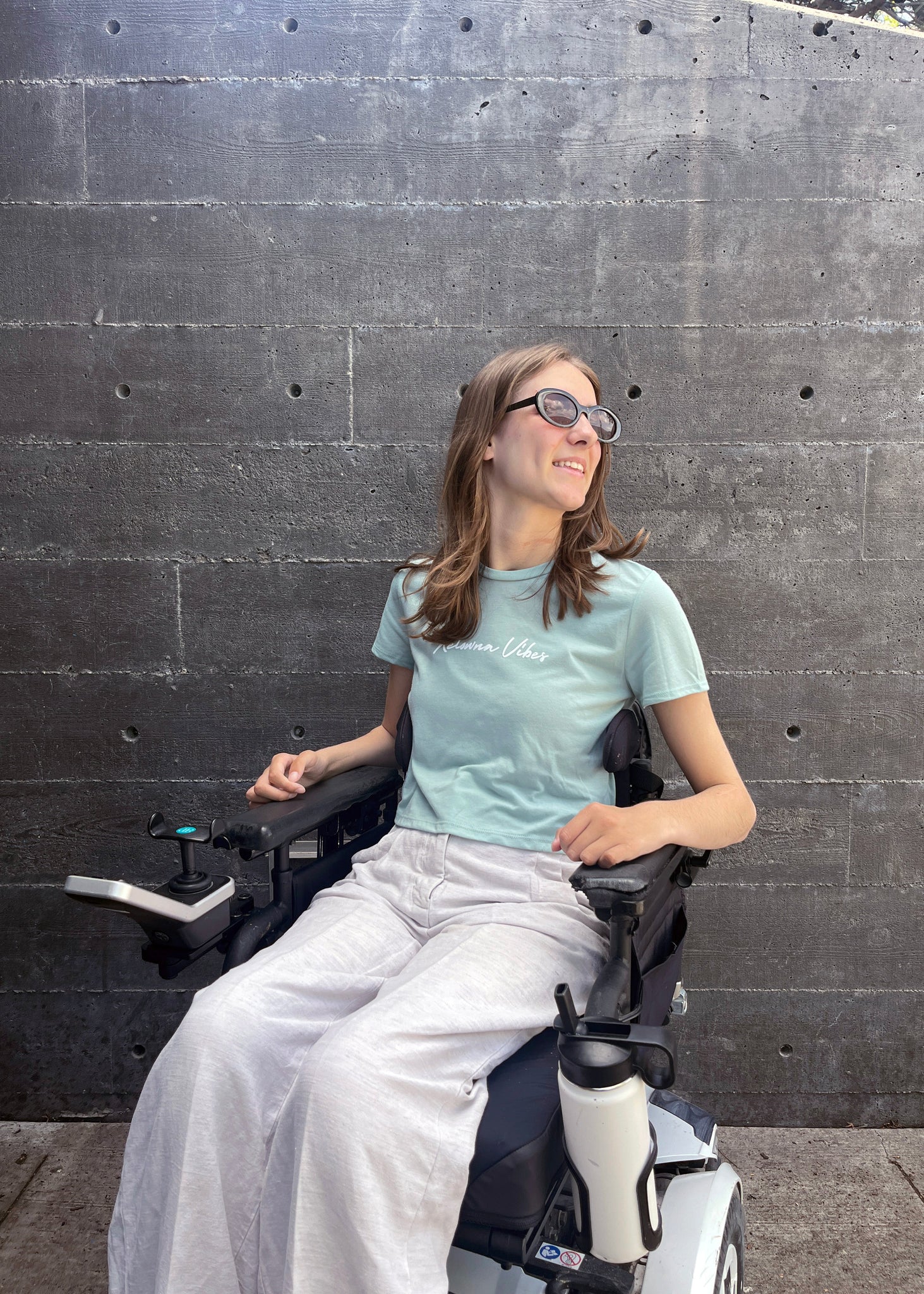 Dusty Blue 'Kelowna Vibes' Crop T-shirt