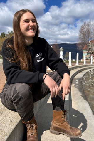 Black 'Love for Kelowna' Crop Crewneck